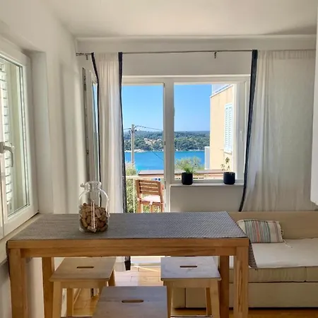 Comfort 1-bedroom With Pool & Sea View 아파트